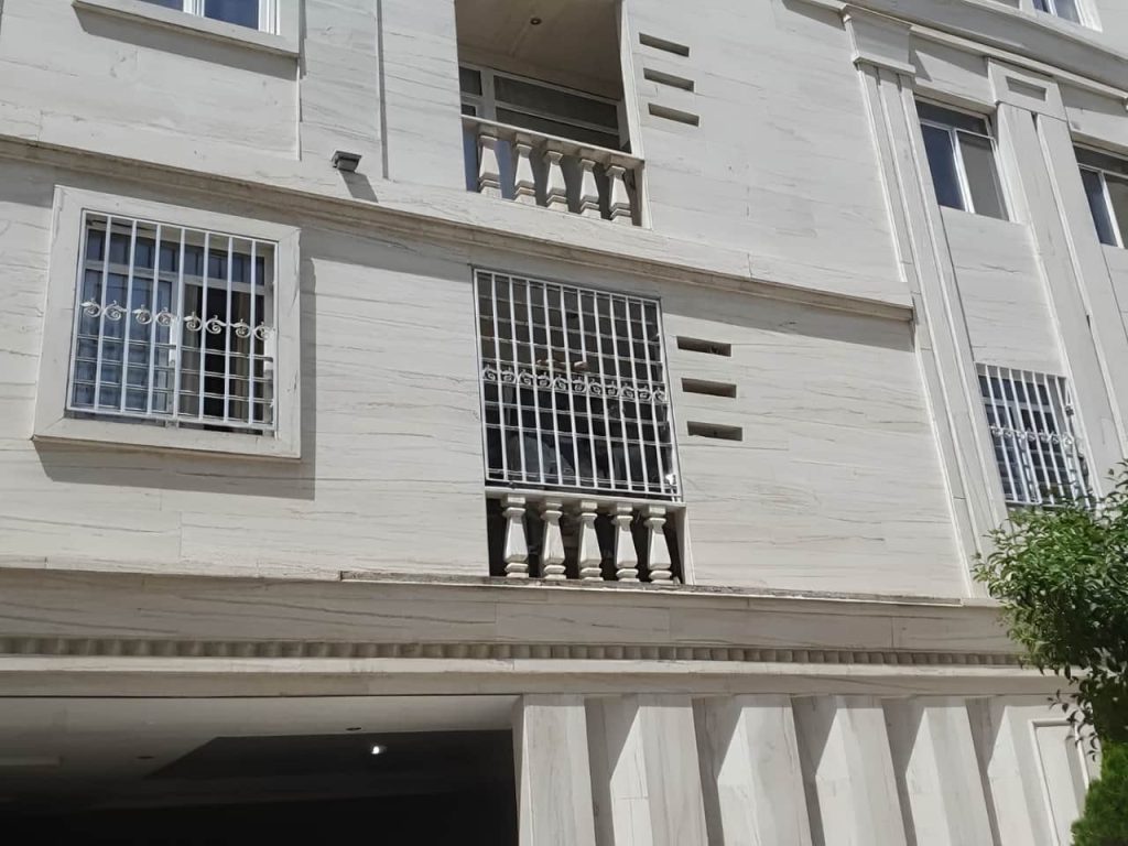 حفاظ پنجره در همدان