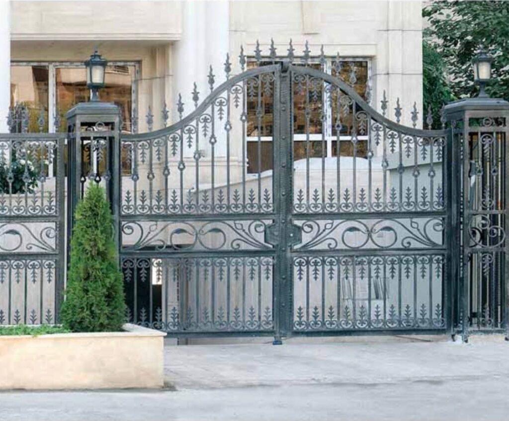 درب فرفورژه در شهر متل قو