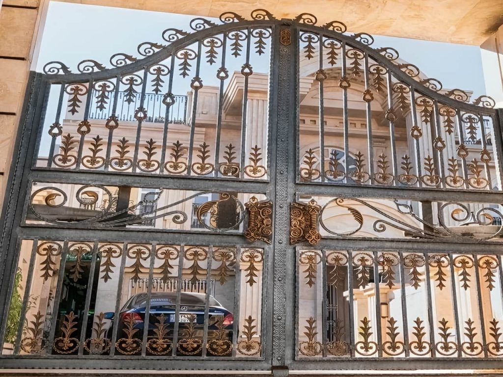 خرید درب فرفورژه در شهر مشهد