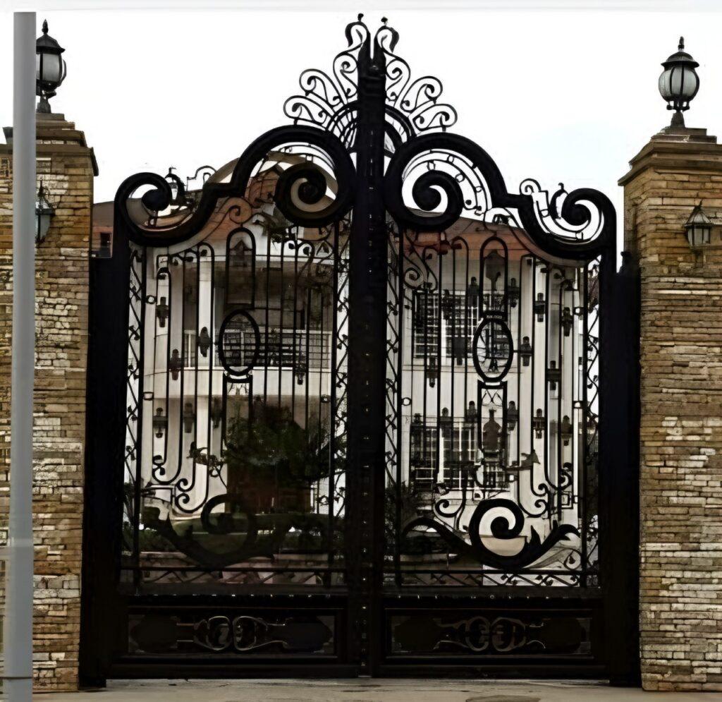 درب فرفورژه در شهر شیراز