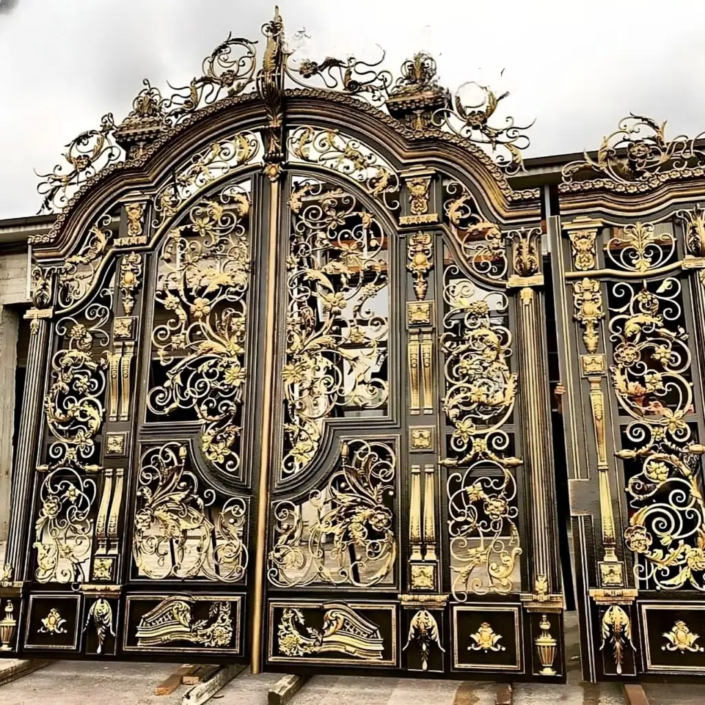 انواع درب فرفورژه پارکینگ