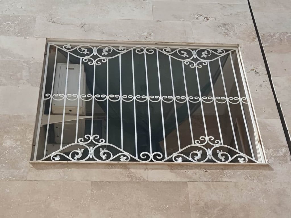 حفاظ پنجره در پردیس