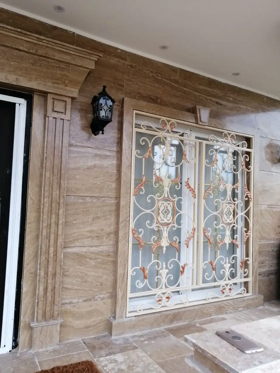 حفاظ پنجره ساختمان