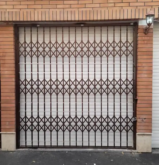 راهنمای خرید و نصب درب آکاردئونی