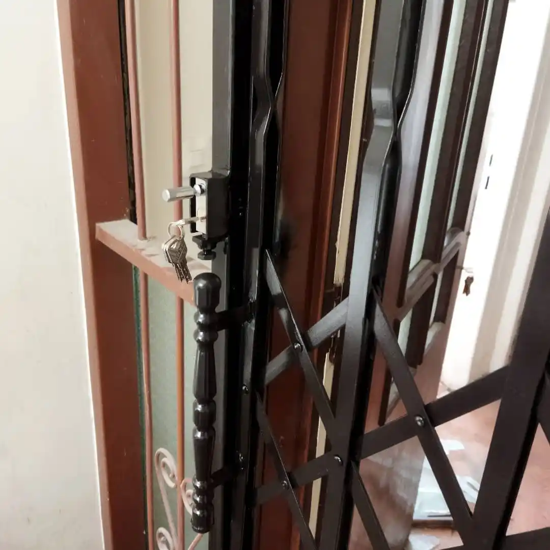 قفل&zwnj;های ایمن برای درب&zwnj;های آکاردئونی