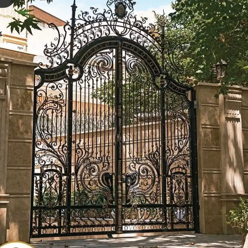 قیمت کیلویی درب آهنی حیاط قیمت کیلویی درب آهنی حیاط