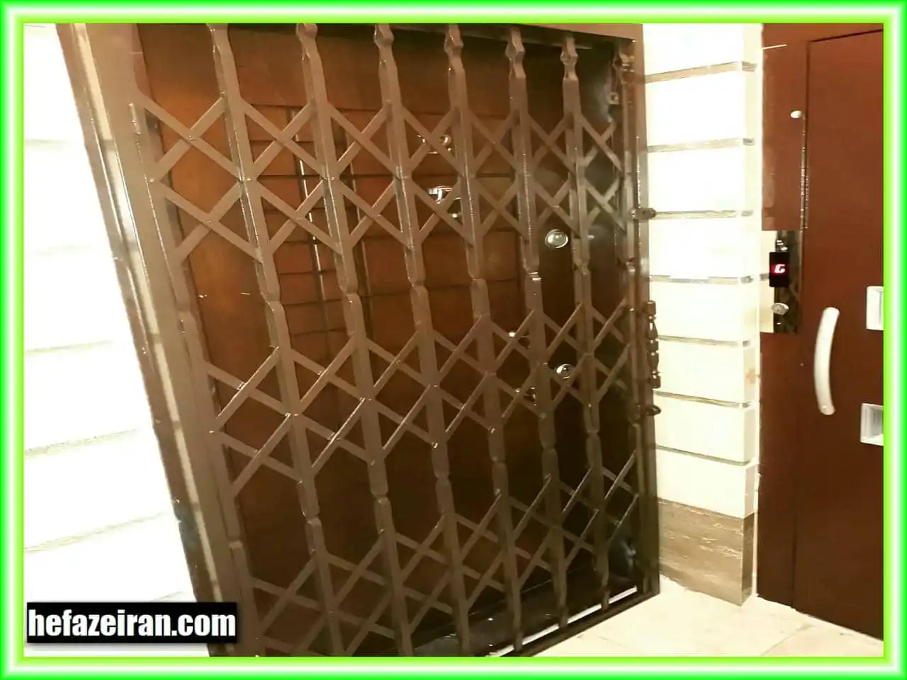 مزایای حفاظ درب آپارتمان لولایی مزایای حفاظ درب آپارتمان لولایی