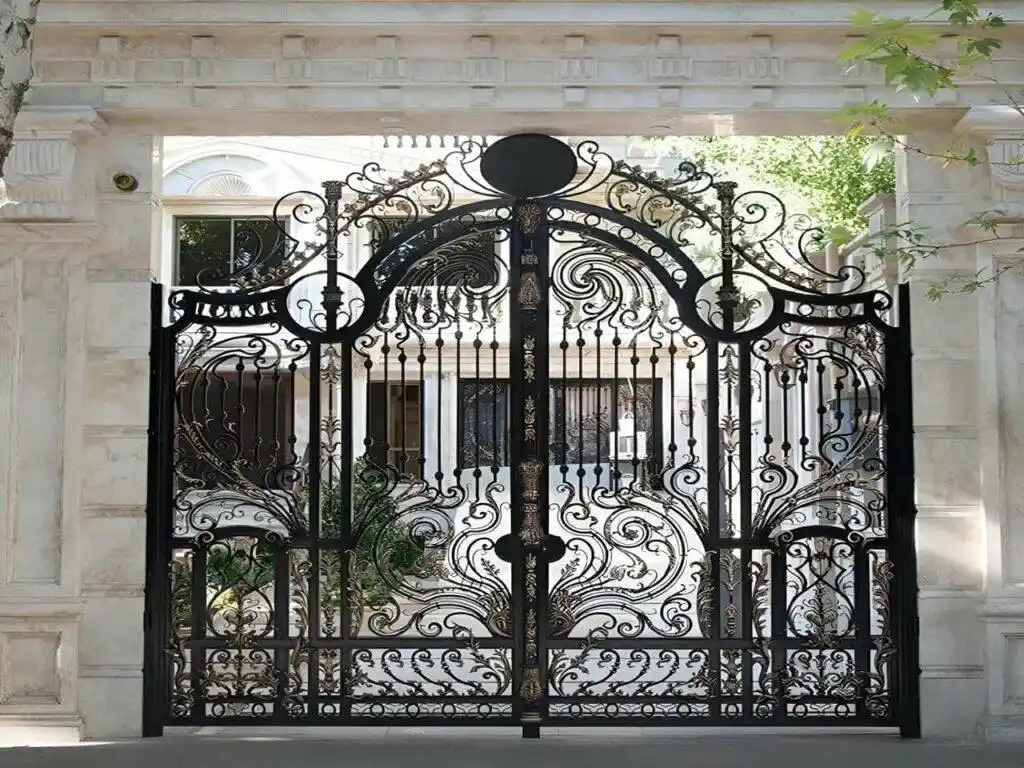 مشخصات درب دست ساز فرفورژه فلزی