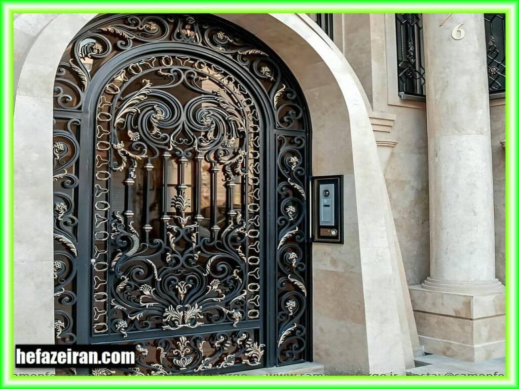 درب تک لنگه آهنی برای نمای ساختمان