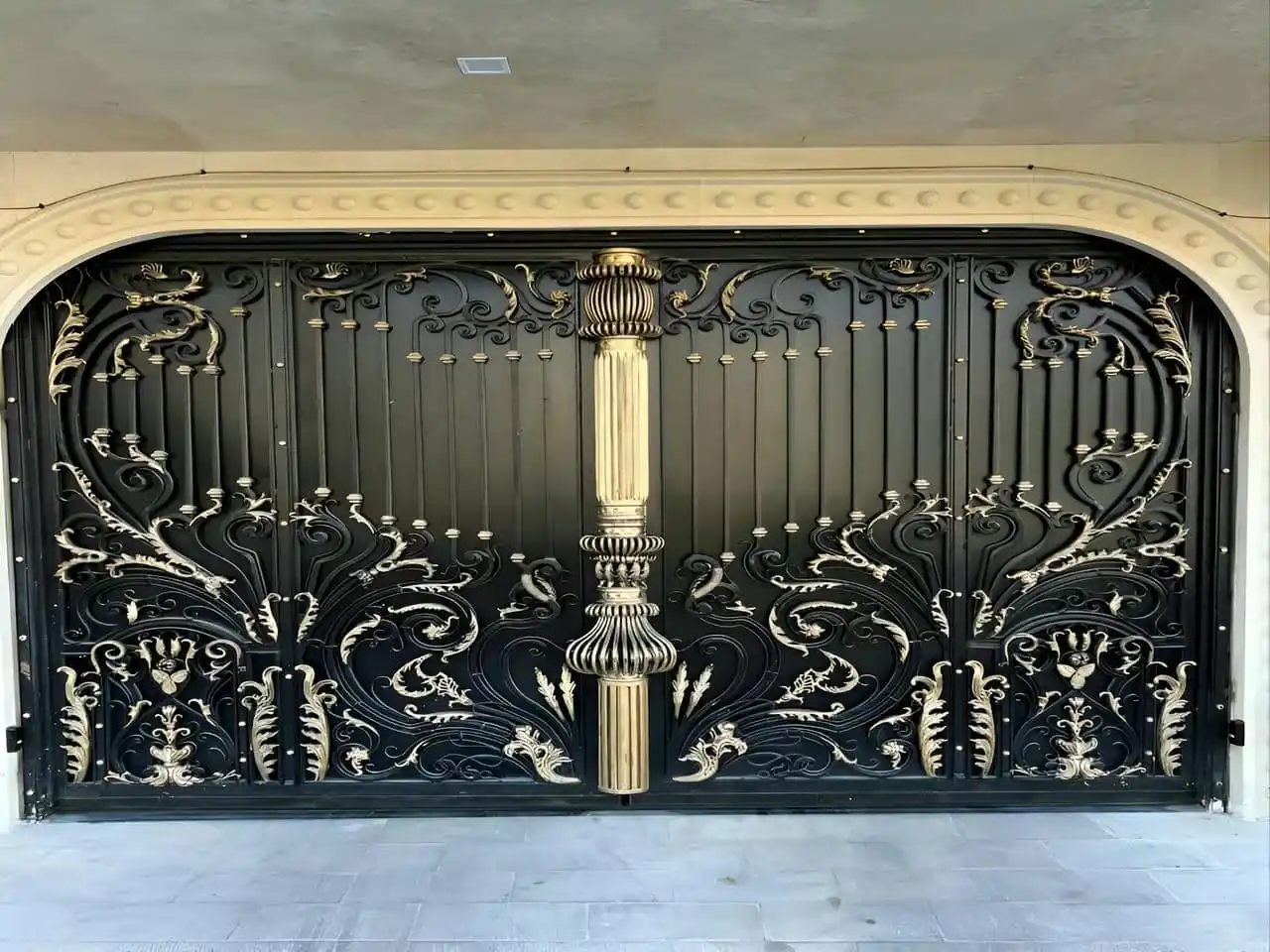 مزایا و معایب درب پارکینگی لوکس و مدرن