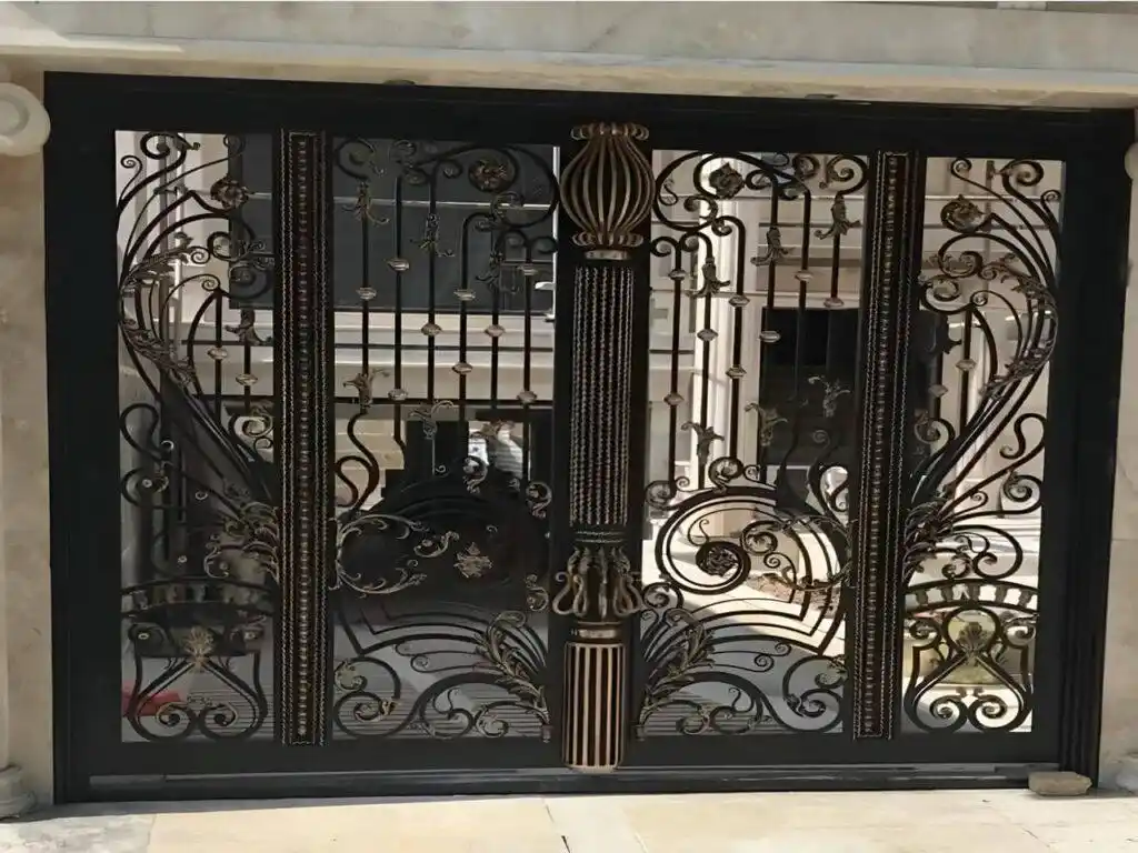 مشخصات درب پارکینگ فلزی