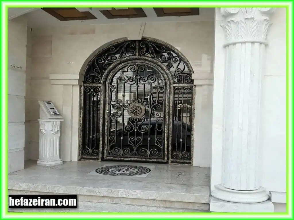 ویژگیهای دربهای حیاط تک لنگه فرفورژه ویژگیهای دربهای حیاط تک لنگه فرفورژه