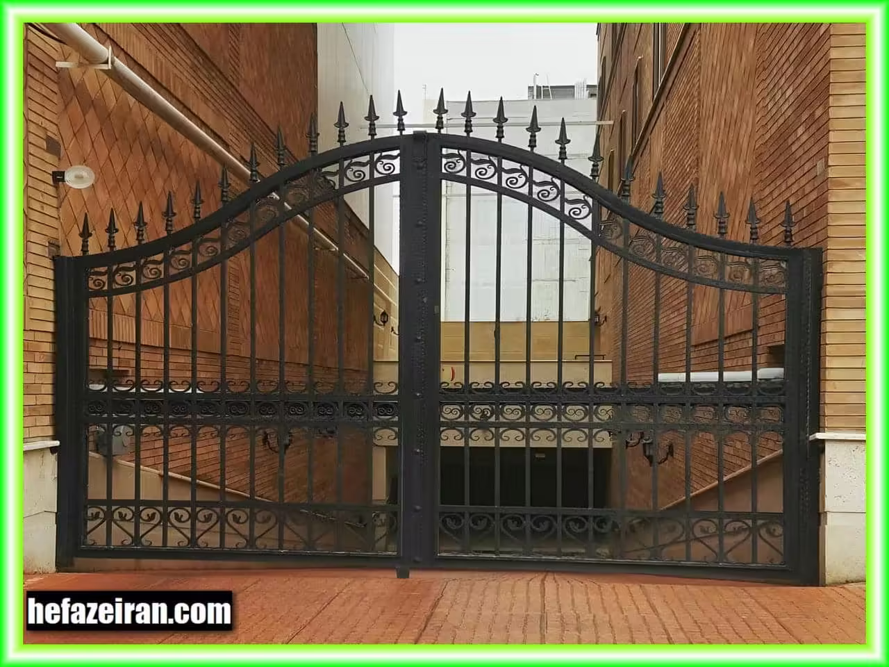 درب فرفورژه با طرح&zwnj;های خاص