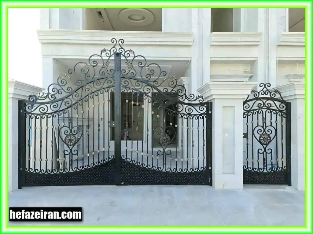 ویژگیهای درب آهنی دو لنگه برای ورودی ویلا ویژگیهای درب آهنی دو لنگه برای ورودی ویلا