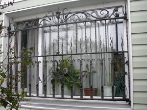 حفاظ پنجره فرفورژه