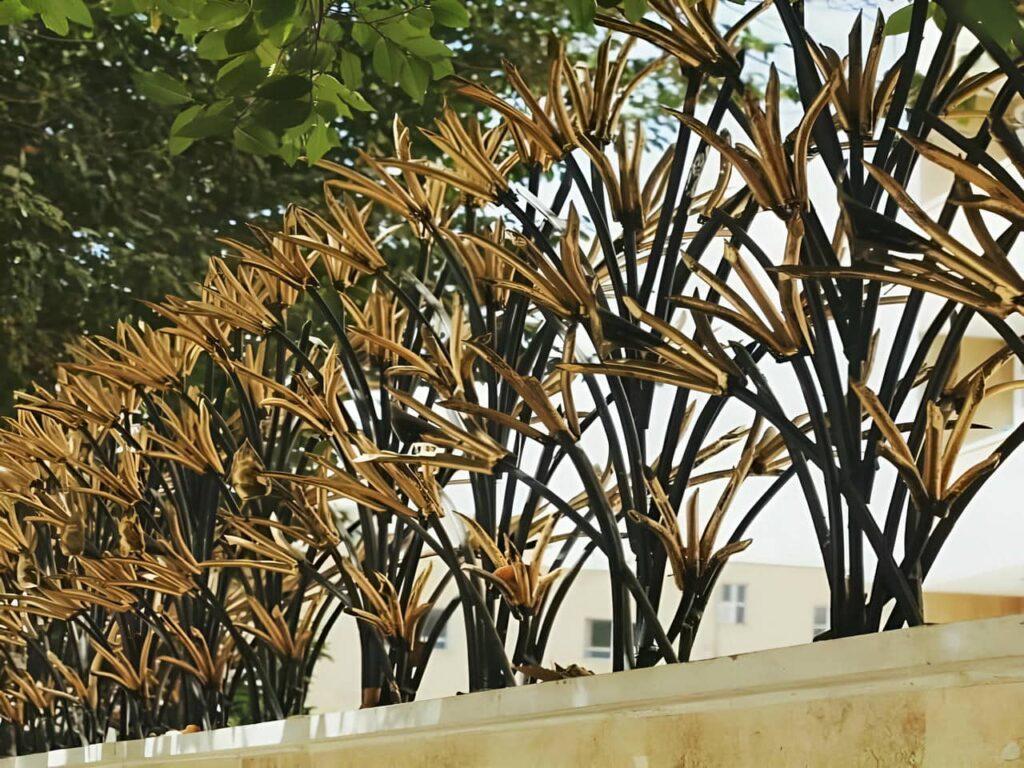 انواع مدل&zwnj;های حفاظ دور دیوار حیاط جدید