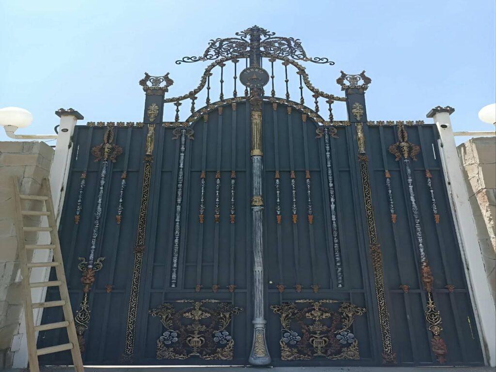 مدل&zwnj;های مختلف درب حیاط ویلایی