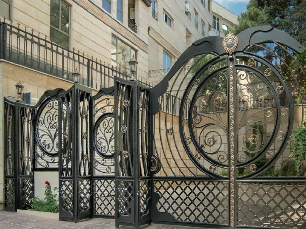 درب پارکینگ فرفورژه درب پارکینگ فرفورژه