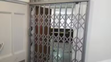 اندازه گیری درب منزل آپارتمان برای نصب حفاظ