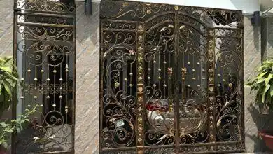 درب فلزی ورودی راه پله ساختمان