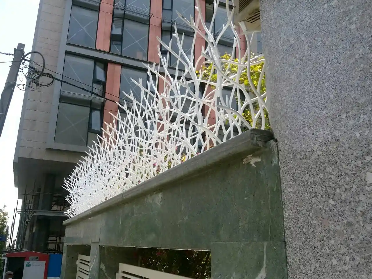 نصب و دوام حفاظ شاخ گوزنی؛ امنیتی بدون نگرانی