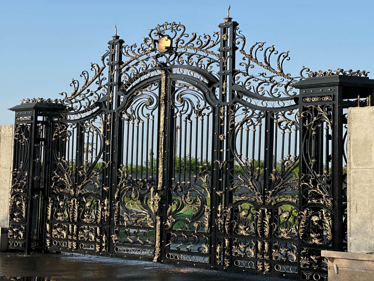 درب آهنی ورودی ساختمان