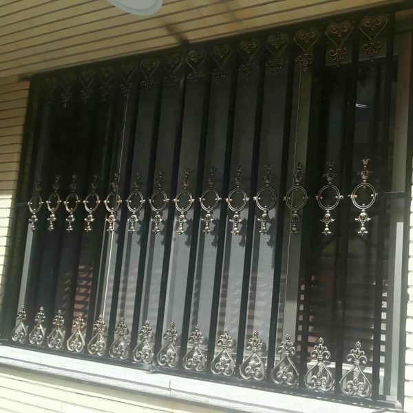 نصب مدل های متنوع حفاظ پنجره