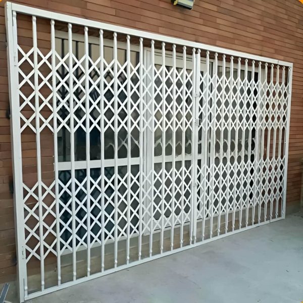 نصب درب آکاردئونی ایتالیایی