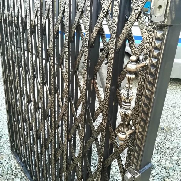 خرید درب آکاردئونی تمام گل سلطنتی