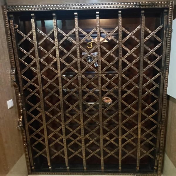 درب آکاردئونی تمام گل سلطنتی