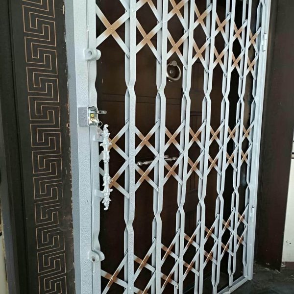 نحوه محاسبه قیمت نرده و محافظ آکاردئونی به ازای هر متر مربع
