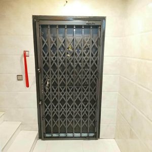 راهنمای جامع خرید درب آکاردئونی ضد سرقت برای درب آپارتمان