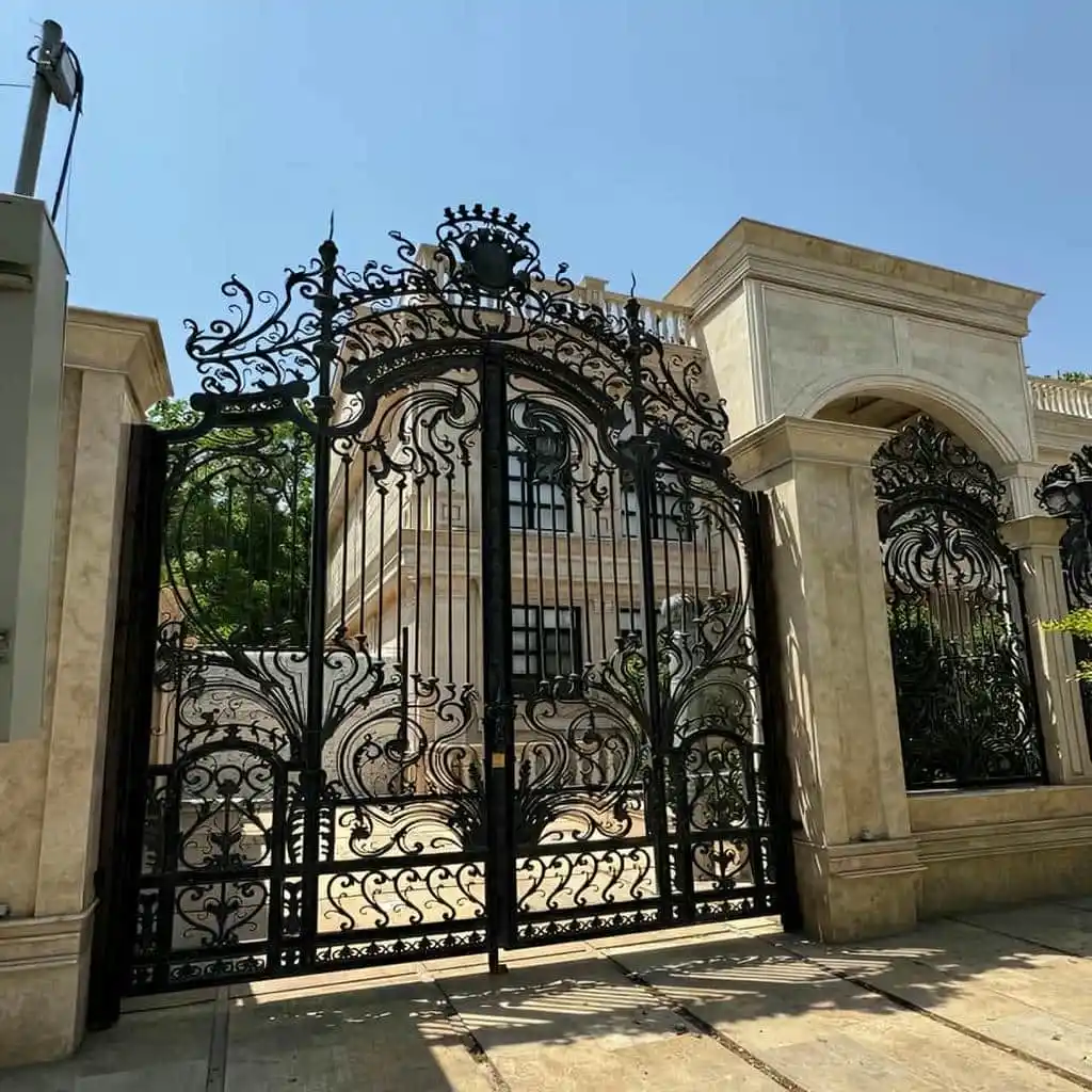 درب فرفورژه کلاسیک