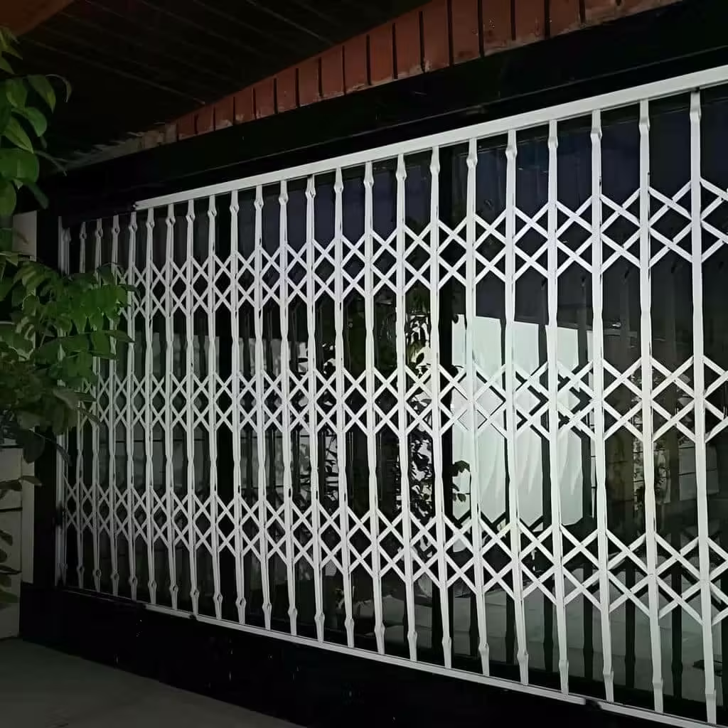 نصب درب آکاردئونی ضد سرقت