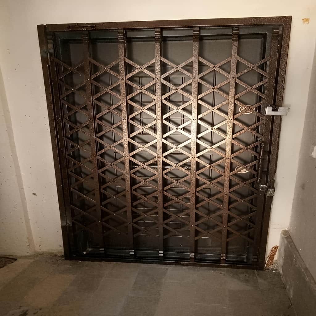 تولیدکننده درب آکاردئونی تمام گل دوبل سه جداره