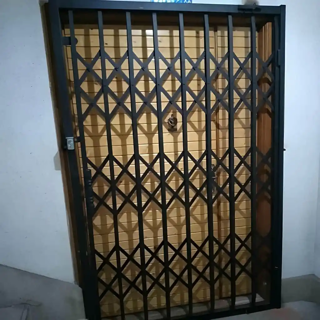 قیمت درب آکاردئونی ۳ گل تسمه ۲.۵ سانتی متر