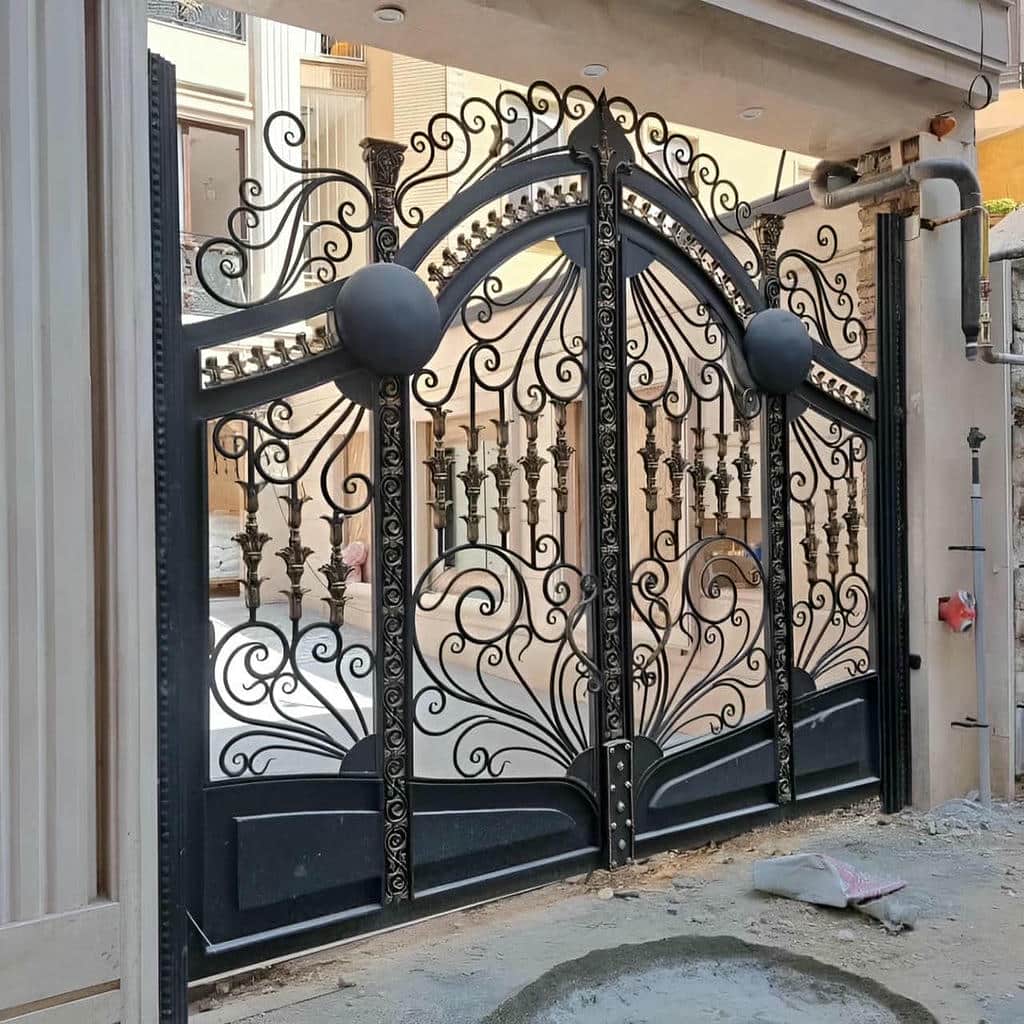 نکات امنیتی مرتبط با درب آهنی حیاط ویلایی نکات امنیتی مرتبط با درب آهنی حیاط ویلایی