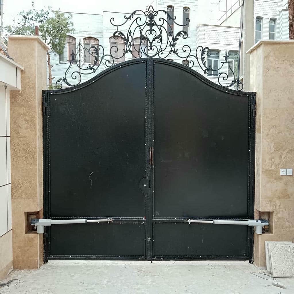 نصب جک درب پارکینگ اتوماتیک اصولی در بندر بوشهر