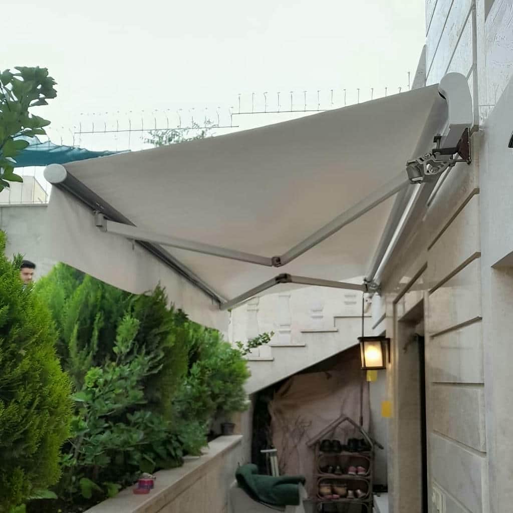 سایبان برقی در بومهن