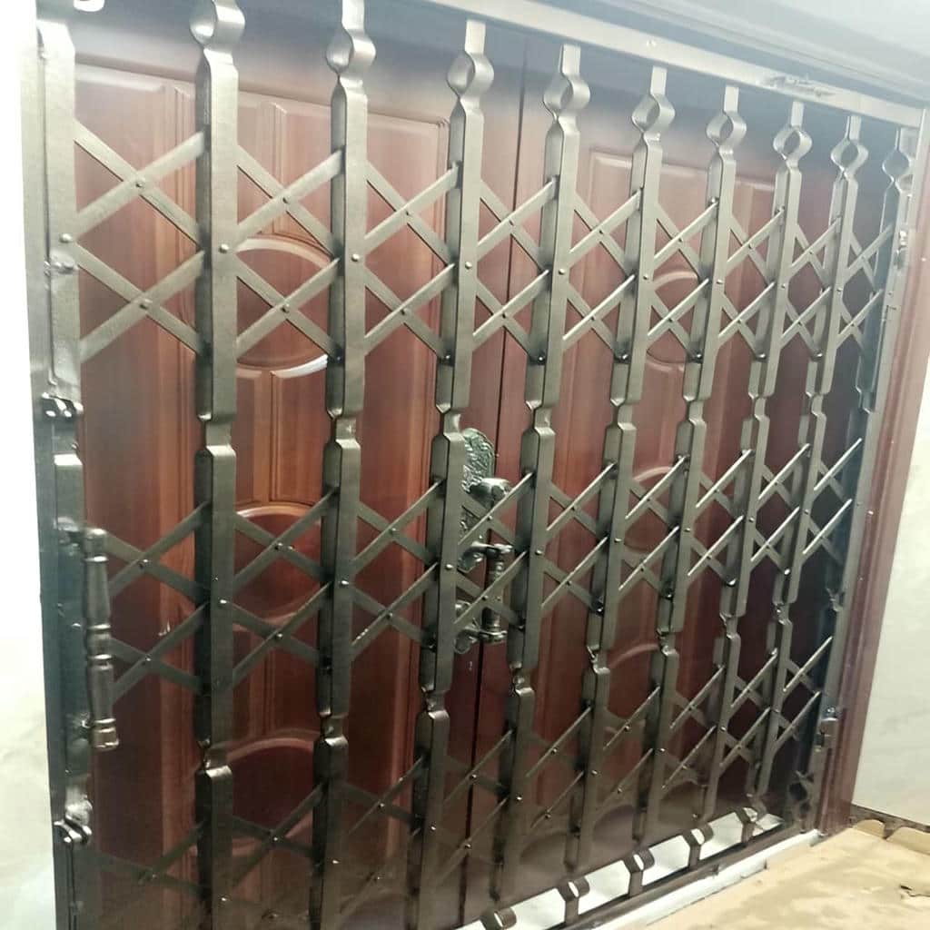 کارخانه درب آکاردئونی فولادی در آبادان
