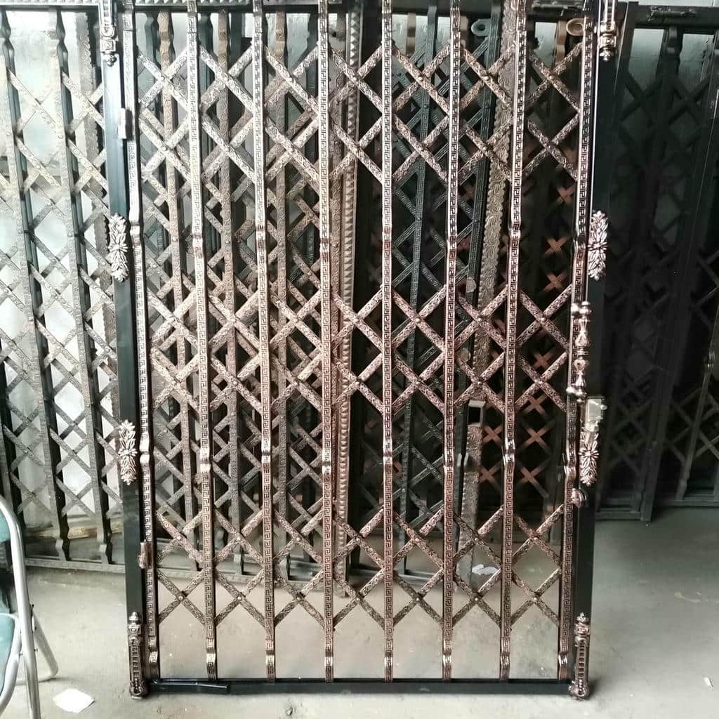 قیمت درب آکاردئونی سه گل در کاشان