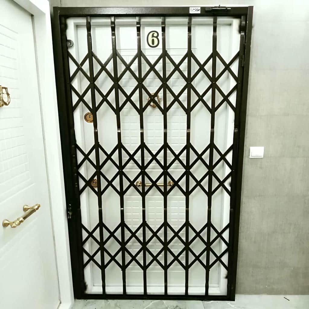 کارخانه درب آکاردئونی فولادی در استان گلستان