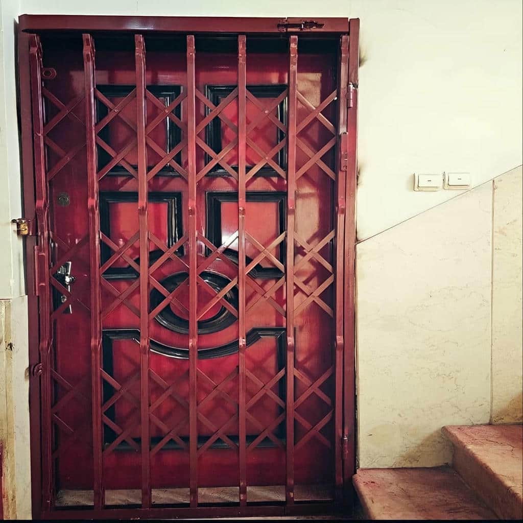 نصب درب آکاردئونی چهارگل در اراک