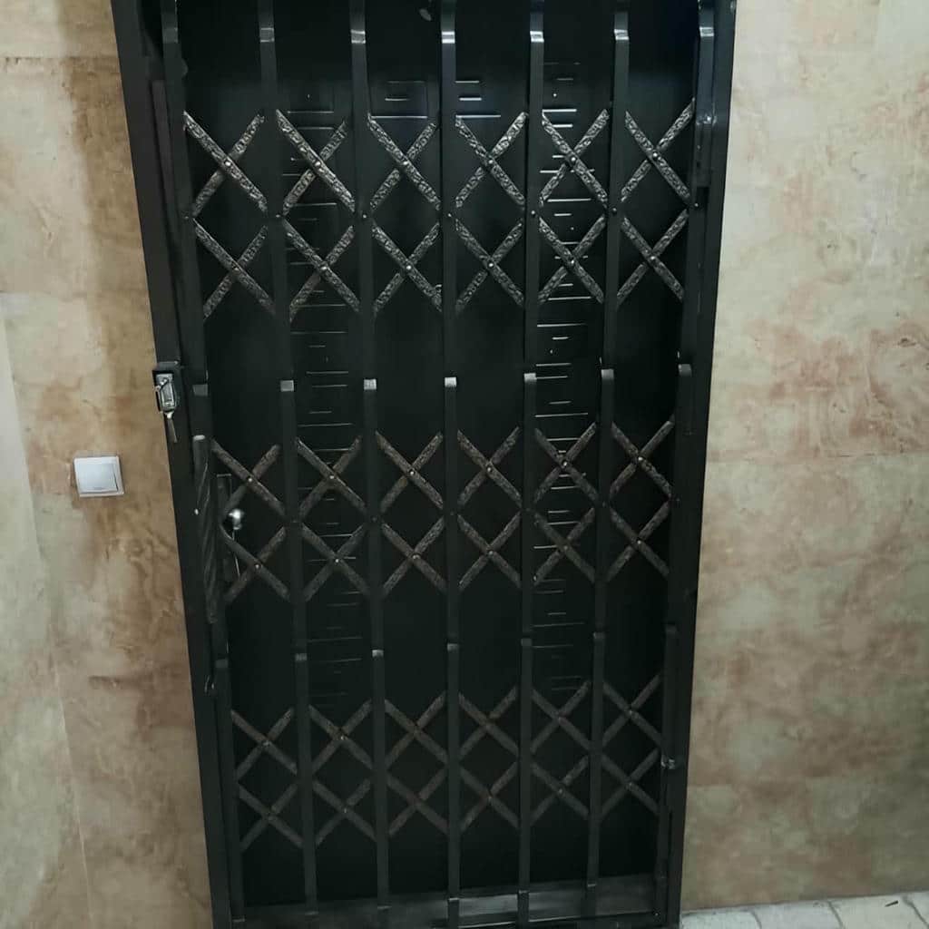کارخانه درب آکاردئونی فولادی در لواسان