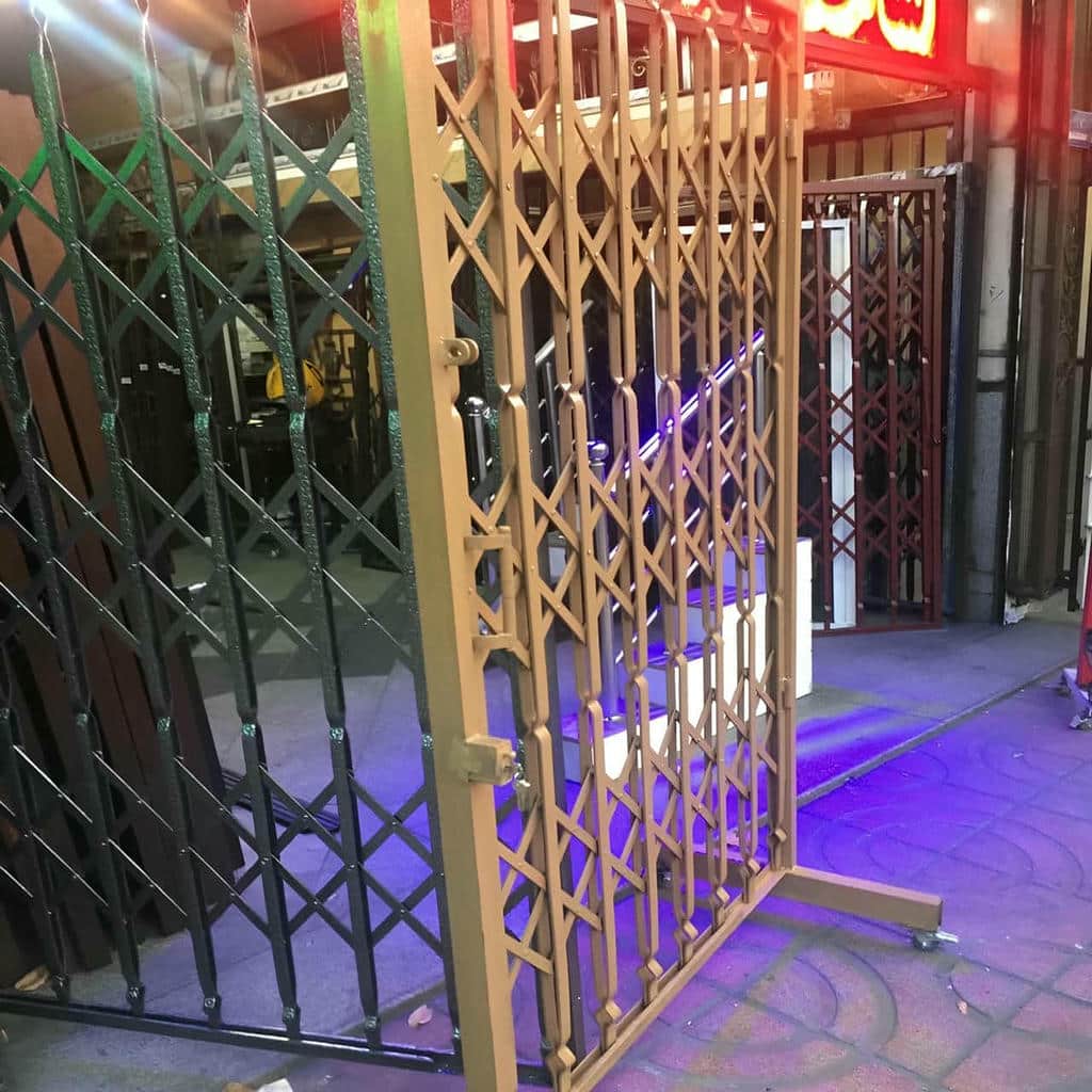 کارخانه درب آکاردئونی فولادی در شیراز