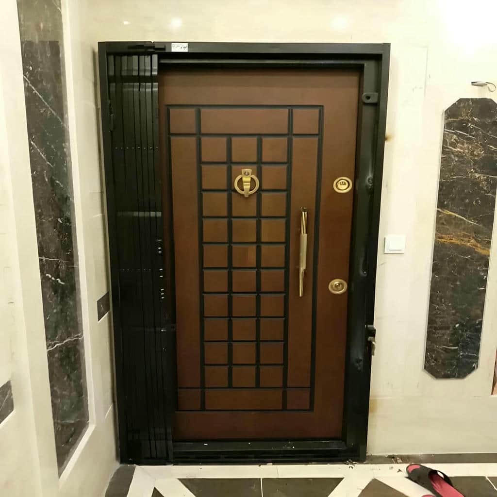 نصب درب آکاردئونی چهارگل در بندر لنگه نصب درب آکاردئونی چهارگل در بندر لنگه