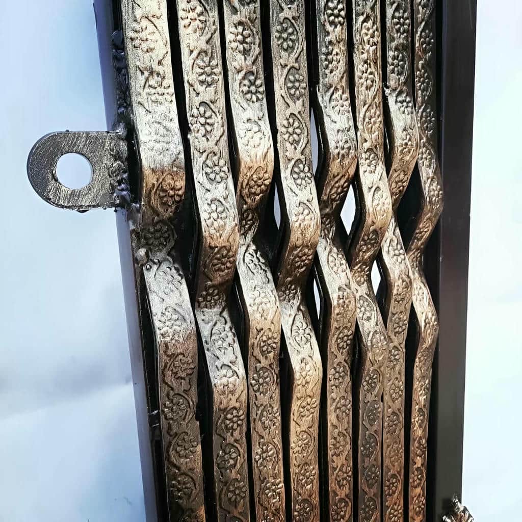 کارخانه درب آکاردئونی فولادی در نیشابور