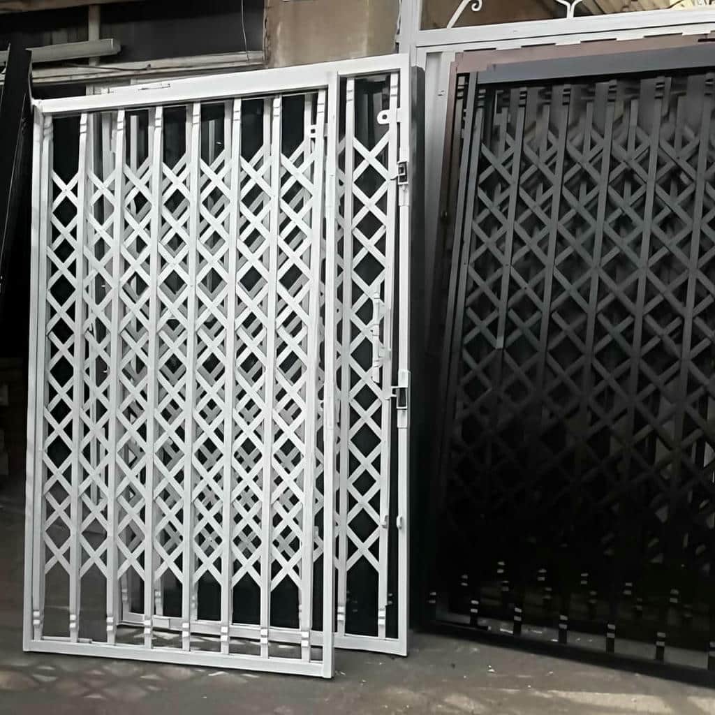 درب آکاردئونی در قم