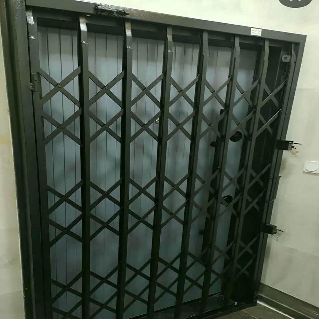 قیمت درب آکاردئونی سه گل در اصفهان