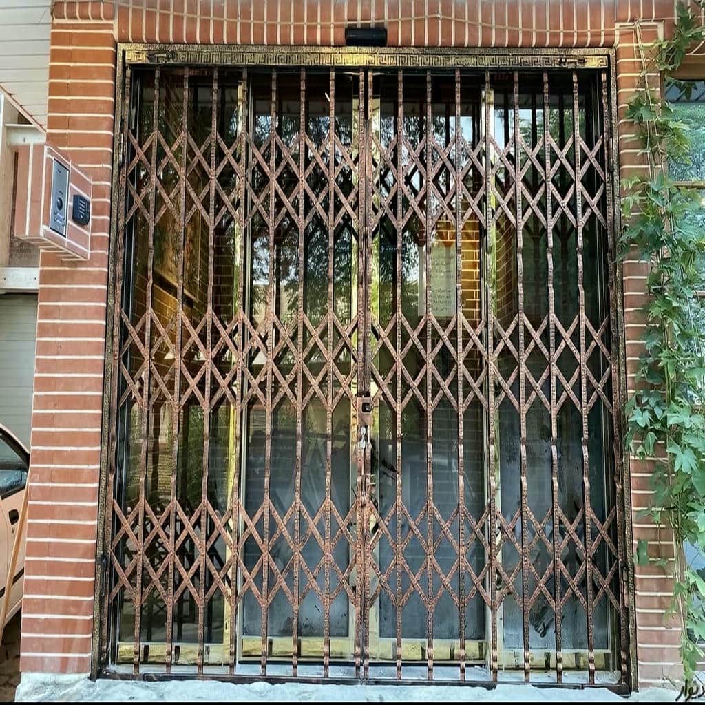 نصب درب آکاردئونی چهارگل در استان خوزستان